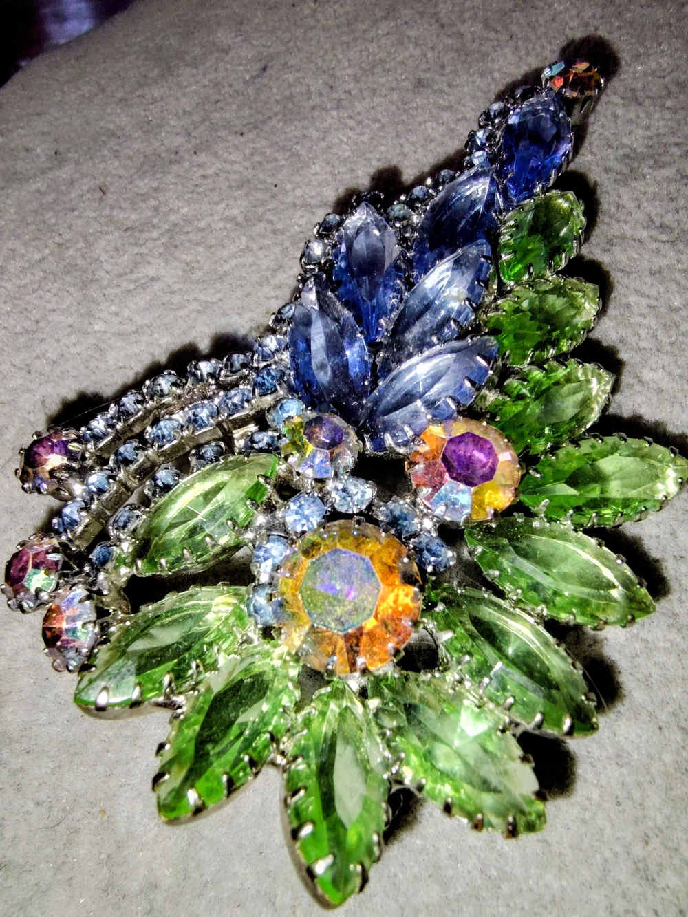 Juliana Multicolor 1960s Crystal Brooch 3"